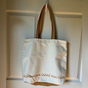 NWOT Louis Vuitton Foundation White and Tan Tote